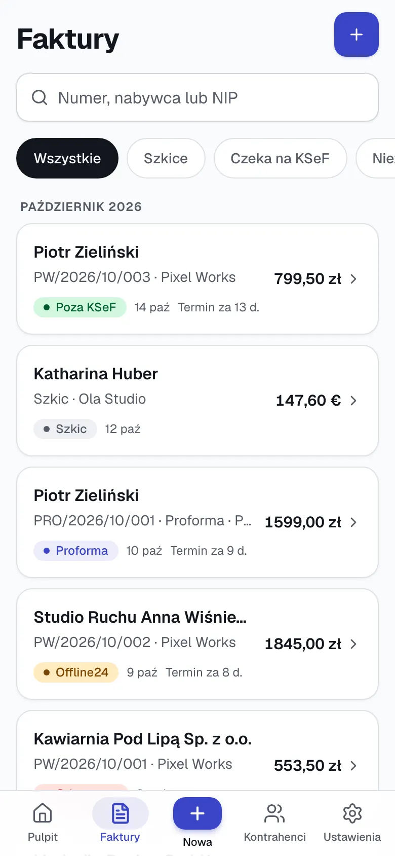 Lista faktur w Wystaw na telefonie: przy każdej fakturze status, m.in. Poza KSeF, Offline24 i Odrzucona, nad listą filtry Szkice i Czeka na KSeF