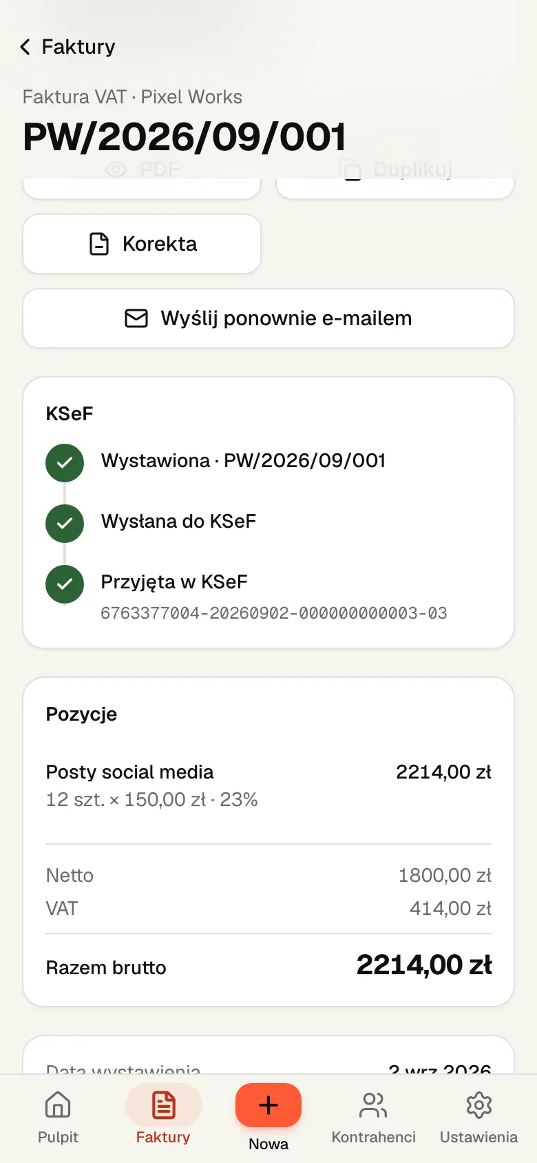 Ekran faktury w Wystaw na telefonie: sekcja KSeF z krokami Wystawiona, Wysłana do KSeF, Przyjęta w KSeF i numerem KSeF faktury